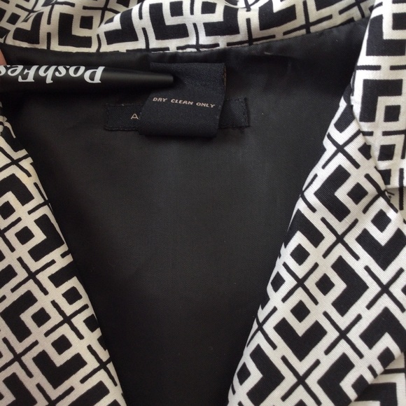 Vintage Y2K Black & White Silk Geometric Print Blouse | Jacket S - Picture 9 of 12